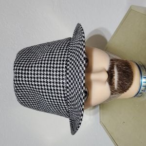 Vintage houndstooth fedora